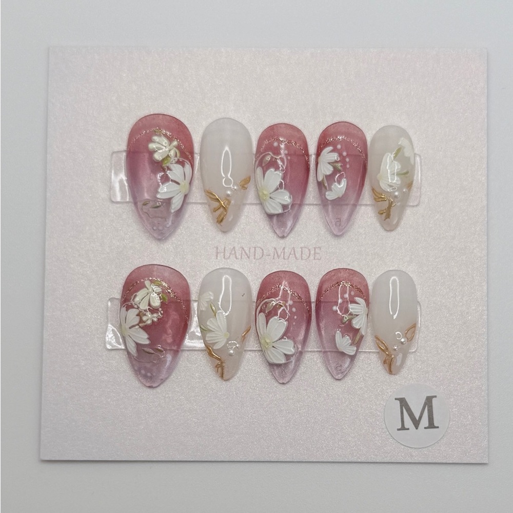 Pretty Floral Press-On Nails